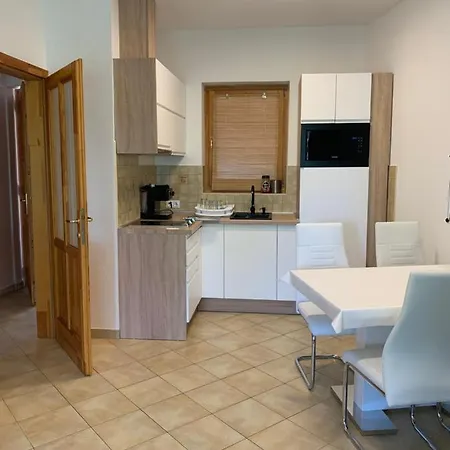 Simon Apartament *